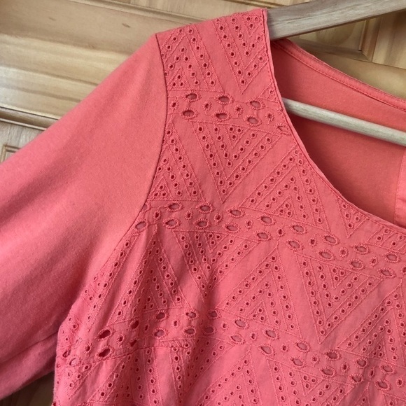 Coldwater Creek eyelet front button back top size M - Picture 4 of 11